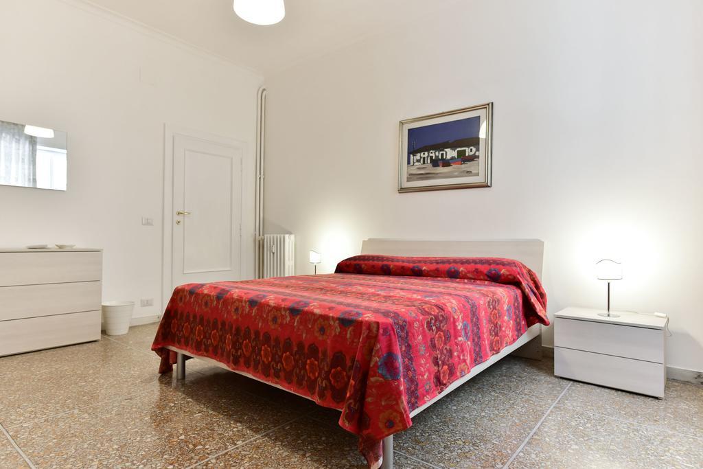Red & White Vatican Apartment Rome Bagian luar foto