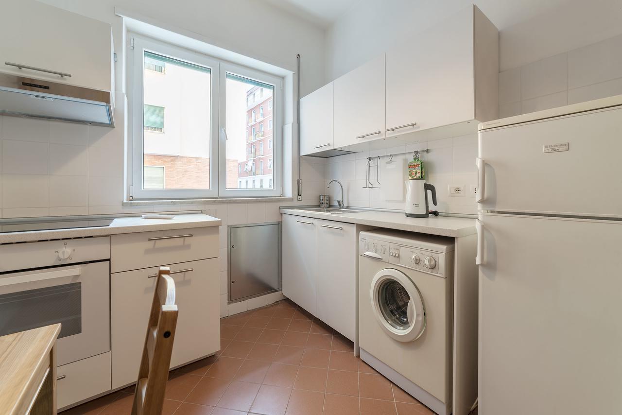 Red & White Vatican Apartment Rome Bagian luar foto